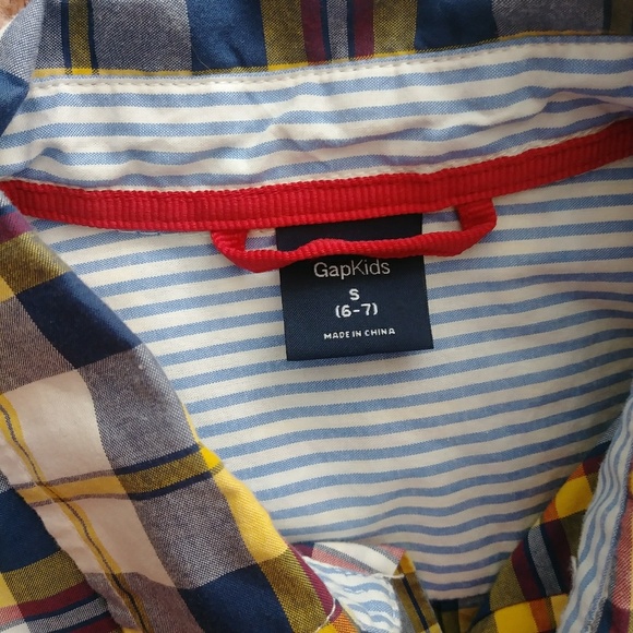 Gap kids button up long sleeve size 6/7 - Picture 2 of 5